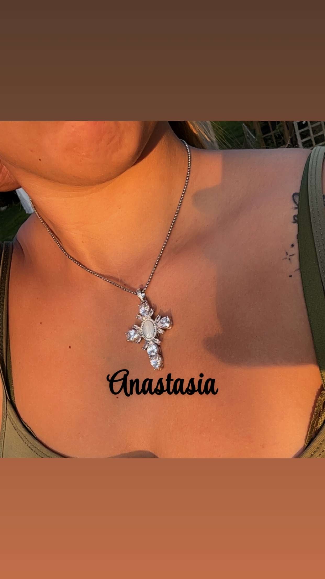 Colier Anastasia croix argenté